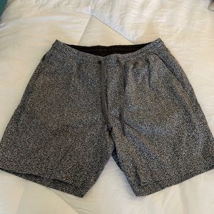 LULULEMON - MENS SHORT